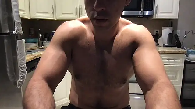 BigGuyMuscle live cam on StripChat