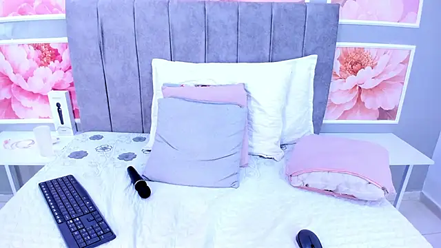 Stacey_white_ webcam