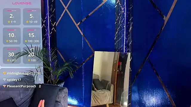 Hecate_doll webcam
