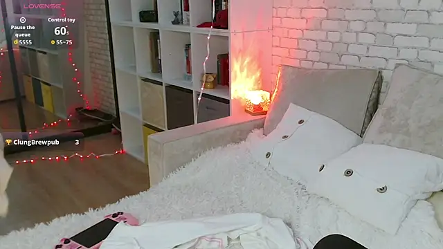 KitsuneYoru webcam