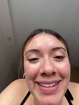 valery_mora webcam