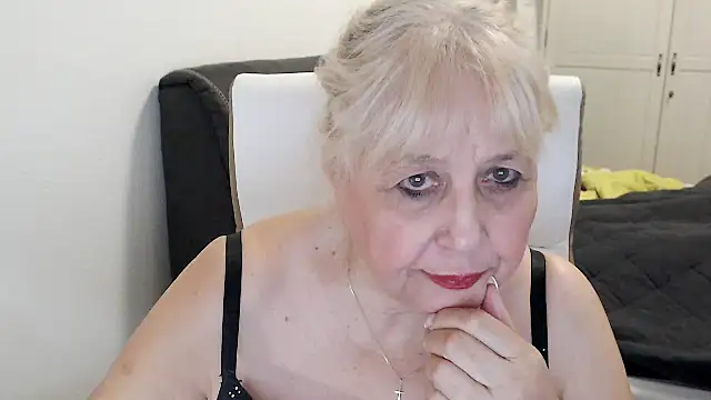 SusiLifeXXX webcam