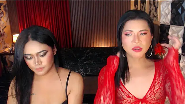 SiaraMassiveCock webcam
