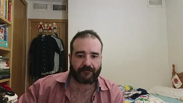 curiosillo83 live cam on StripChat