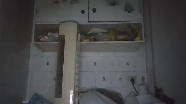 mariusica1@xh live cam on StripChat