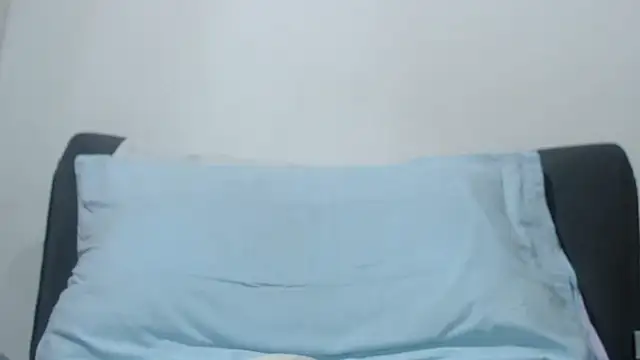 LizzandAlyz webcam