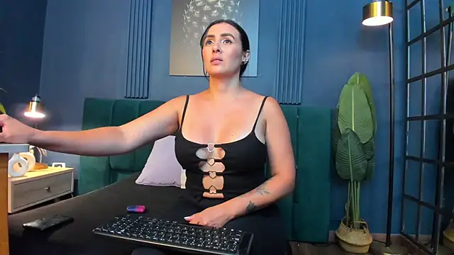 scarlet_edwars webcam