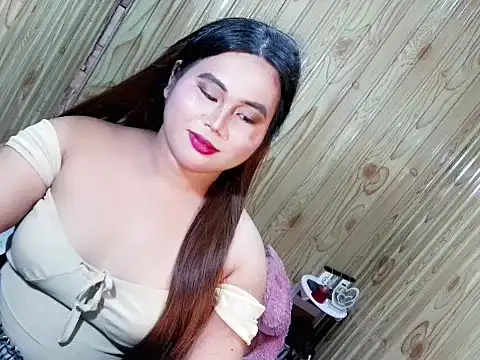 queen_staceyy live cam on StripChat