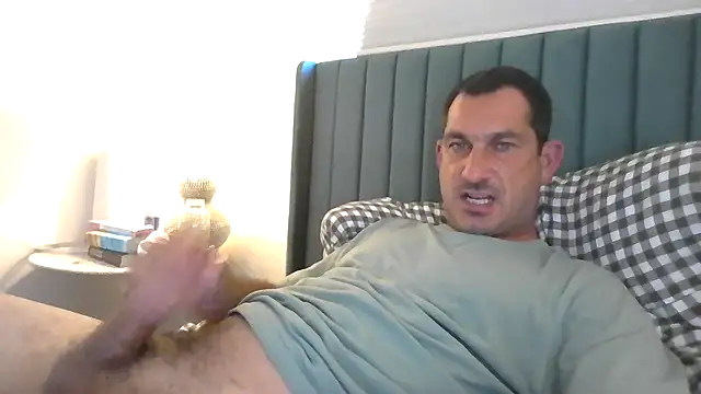ckraiders84 live cam on StripChat
