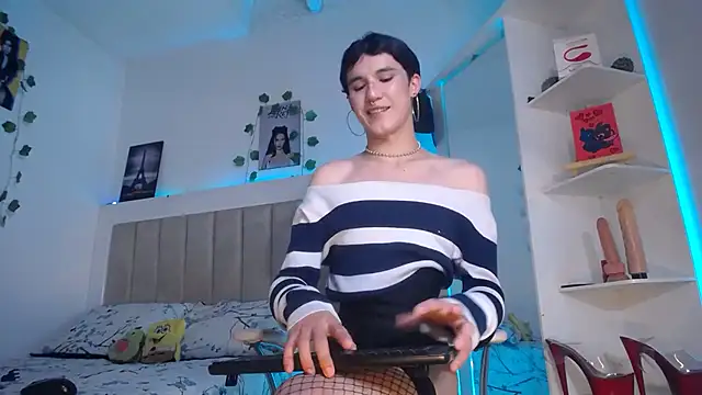 jullian_ricci live cam on StripChat