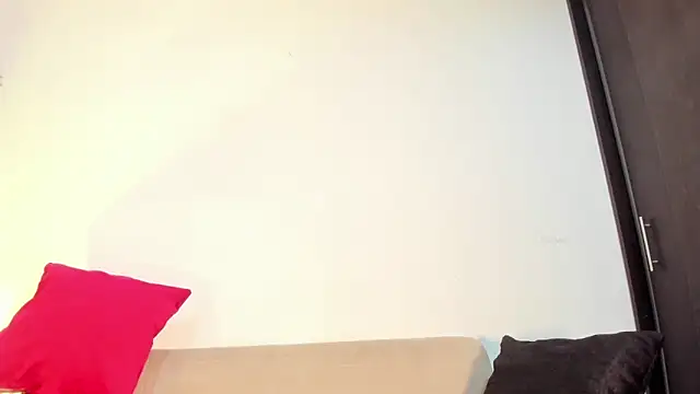 LucianaM_13 webcam