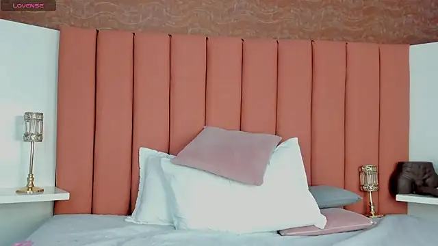 AlexahRosse webcam