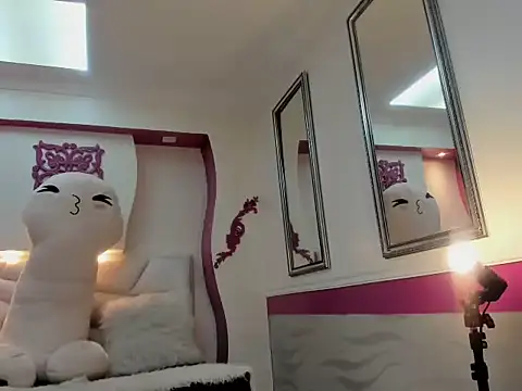Dalia_Price webcam