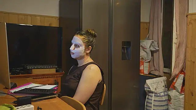 VanessaDoyle webcam