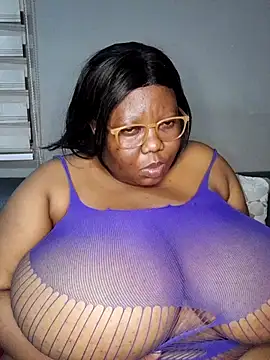 dairybellelizxx (F young) - Hey please help me to buy a new phone