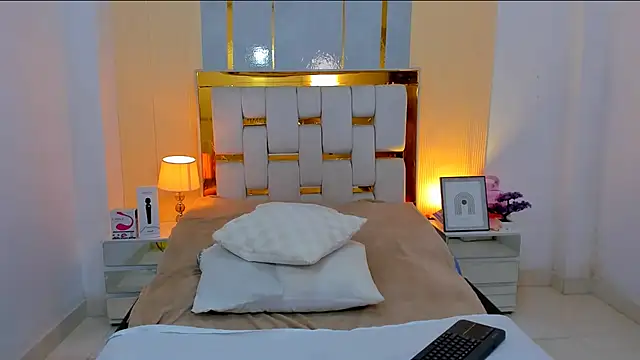 Alara_Keyy webcam