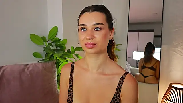 divetagrace live cam on StripChat