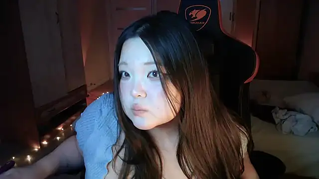 elysiann3 live cam on StripChat