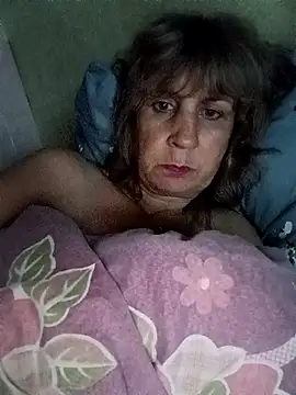 Laura_Kiss live cam on StripChat