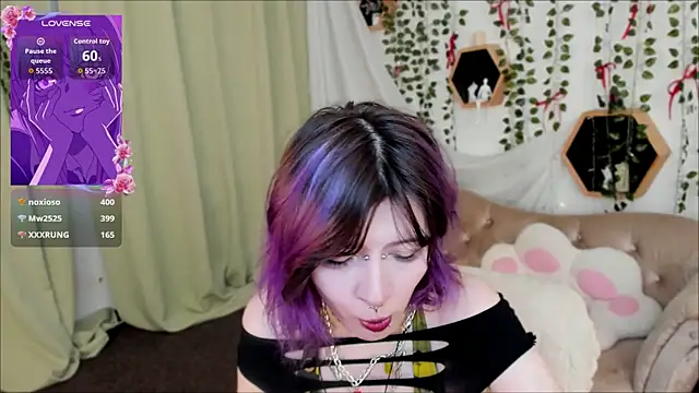 Ashley_Veil live cam on StripChat