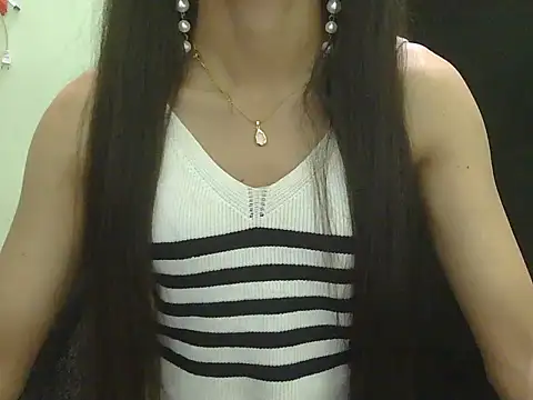 Lovely_Ananta live cam on StripChat