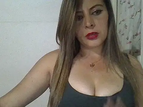 CatLatin live cam on StripChat