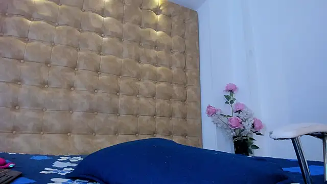 violet_giraldo webcam