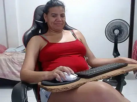 Adriana_0312 live cam on StripChat