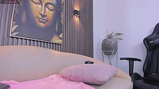 dalilaa__ (F young) - Doggy position + buttock spread💖