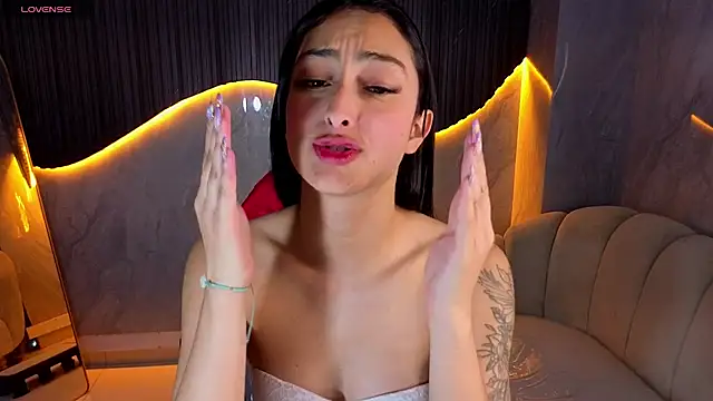 Tifany_Tx live cam on StripChat
