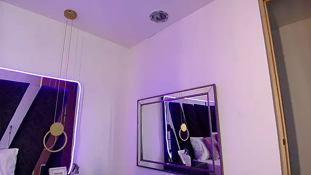 dakota__miller live cam on StripChat