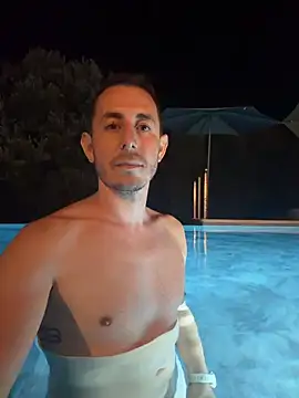 fun_kooples (Ask my age) - HUGE CUM LOAD IN PUBLIC SHOW