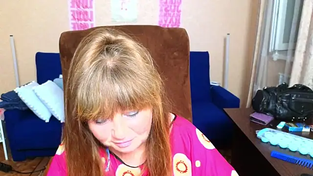Melania_Cook live cam on StripChat