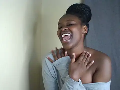 Prettygodess1 live cam on StripChat