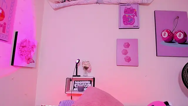 AnnyCotton live cam on StripChat
