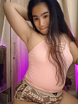 Kissy07 live cam on StripChat