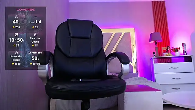 Tiffany_Valentiine webcam