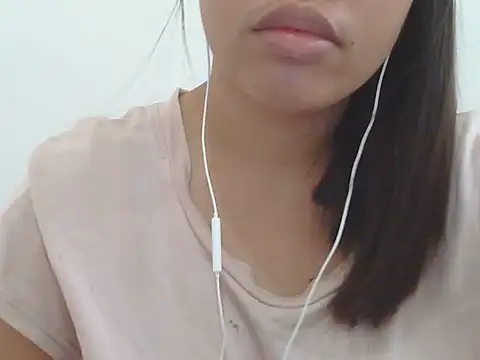 ChubbyButty live cam on StripChat