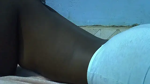 blackgal2 live cam on StripChat