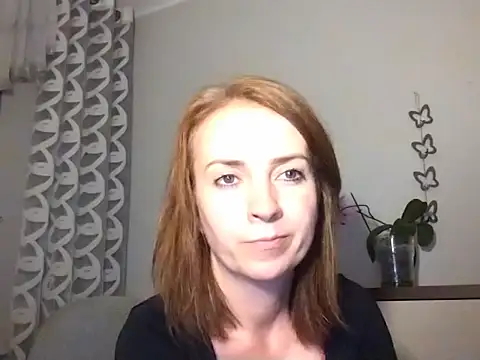 JenniferAlone live cam on StripChat