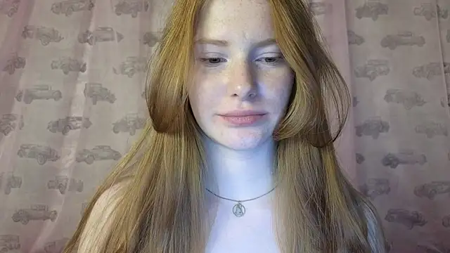 FiaMoor live cam on StripChat