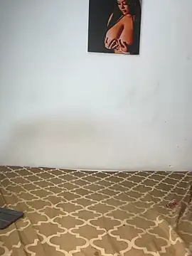 AinaraJimenez live cam on StripChat