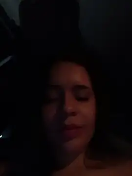 Julieth_hot-69 live cam on StripChat