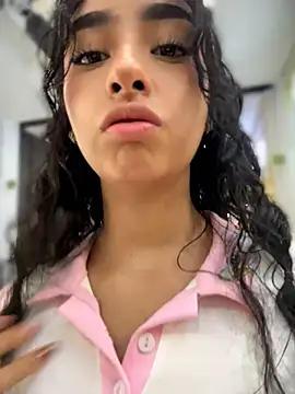 RosseMelody live cam on StripChat