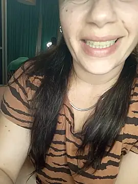 Amarteverdaderamente live cam on StripChat