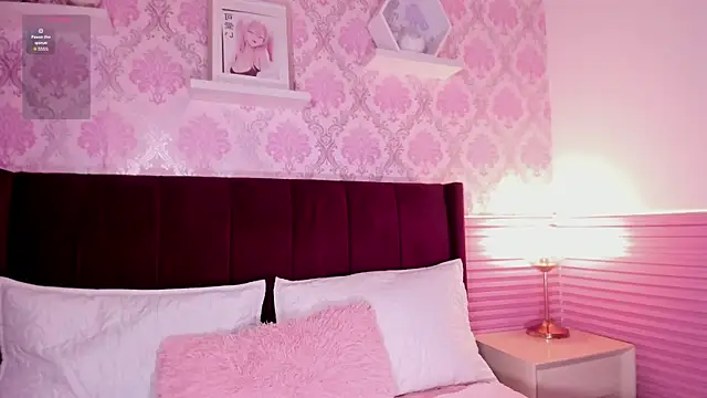 Hanna_Thorne live cam on StripChat