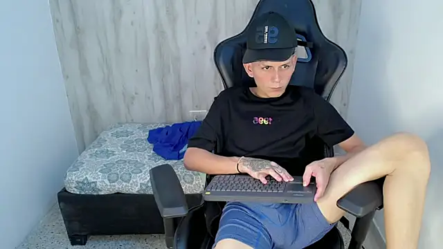hot_athletes_ (M twink) - MASTURBATE AND PLAY