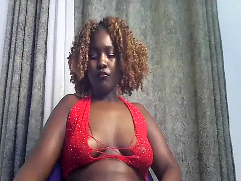 MoonlighMaya webcam