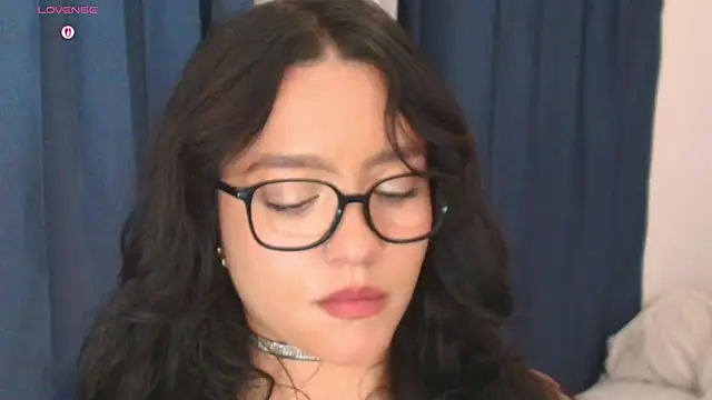 Itsliaa live cam on StripChat