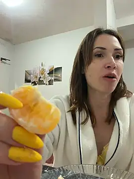 Irresistible37 webcam